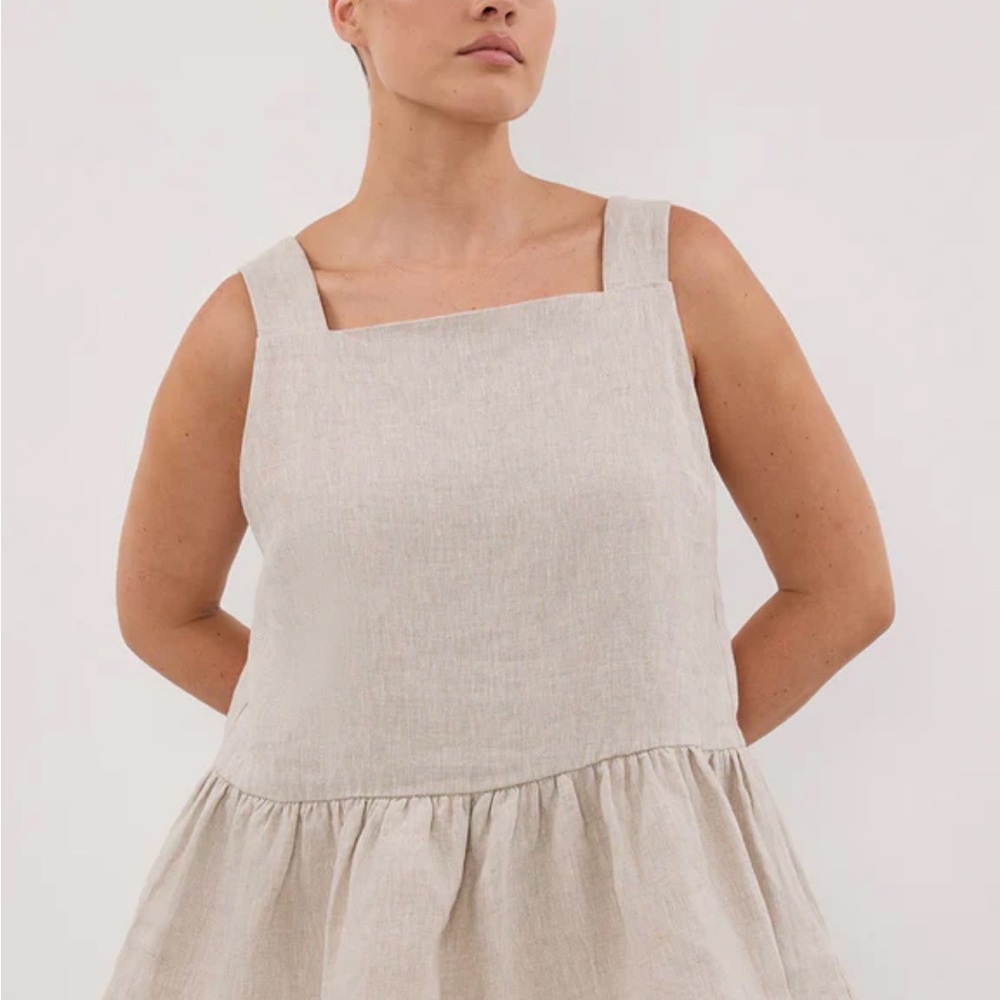 DISSH Beige Sleeveless Linen Peplum Blouse. NWT